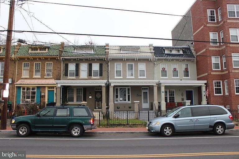 2nd image of 927 Kennedy St NW
