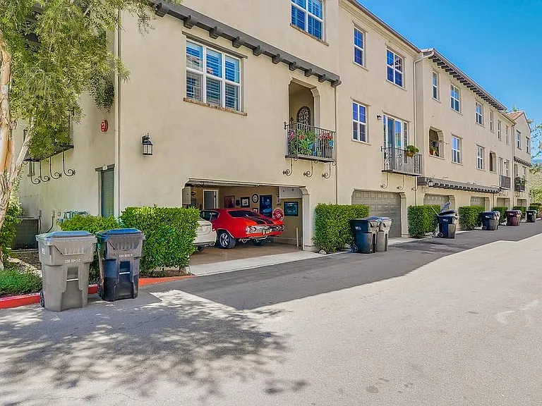4460 Owens St #104 — Photo 33