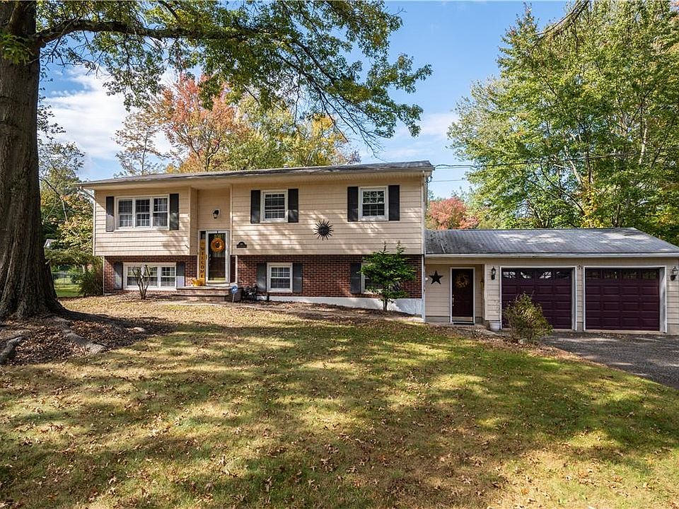 1st image of 860 Belleville Drive