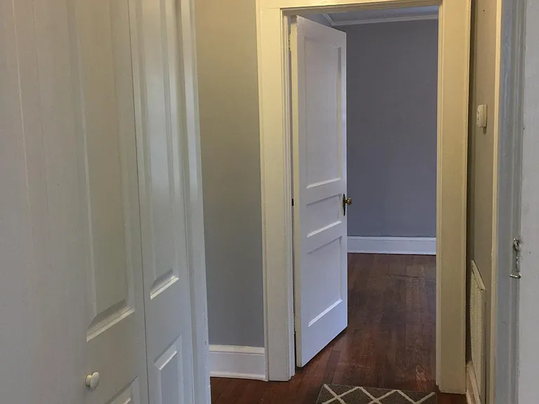 210 S Franklin Rd — Photo 12