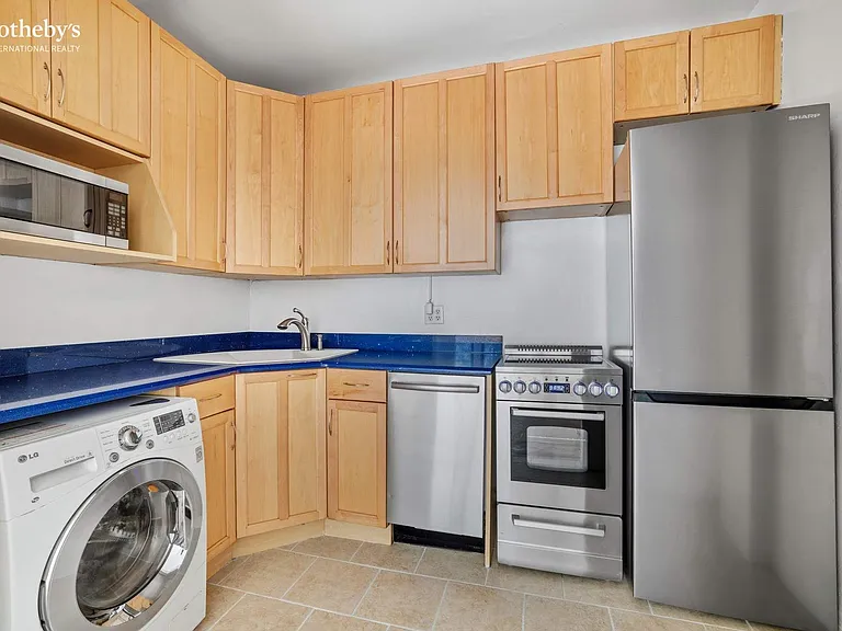 322 W 89th St #4W — Photo 3