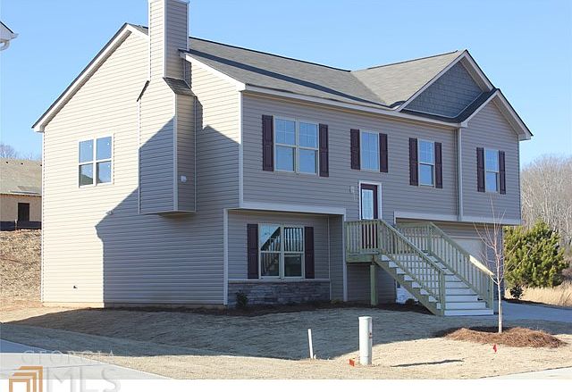 2nd image of 386 Pinnacle Dr