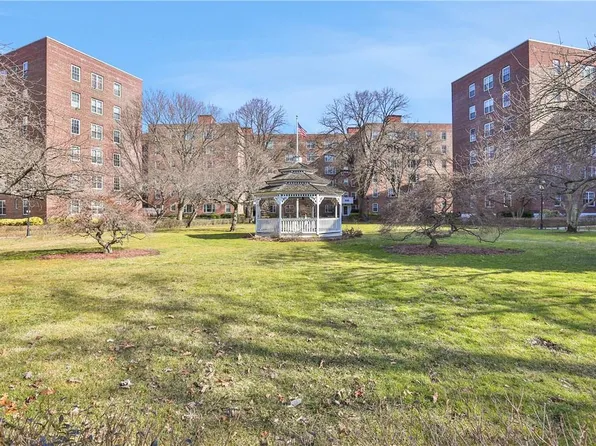 230 Pelham Road #5P, New Rochelle, NY 10805