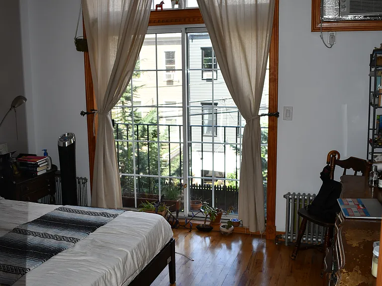 222 Eckford St #2 — Photo 4