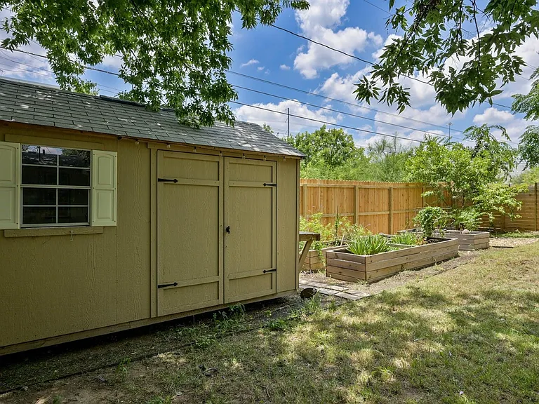 403 Krebs Ln — Photo 25