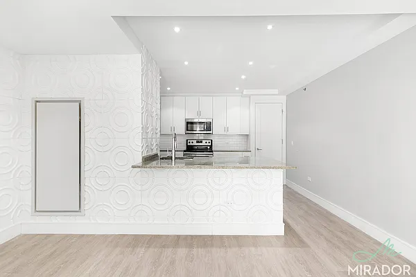 Rented by Mirador Real Estate | media 64