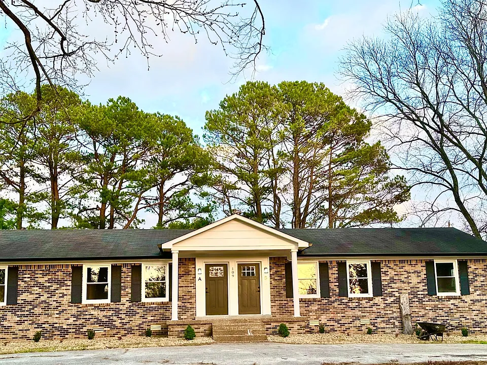 109 N Cayce Ln #B