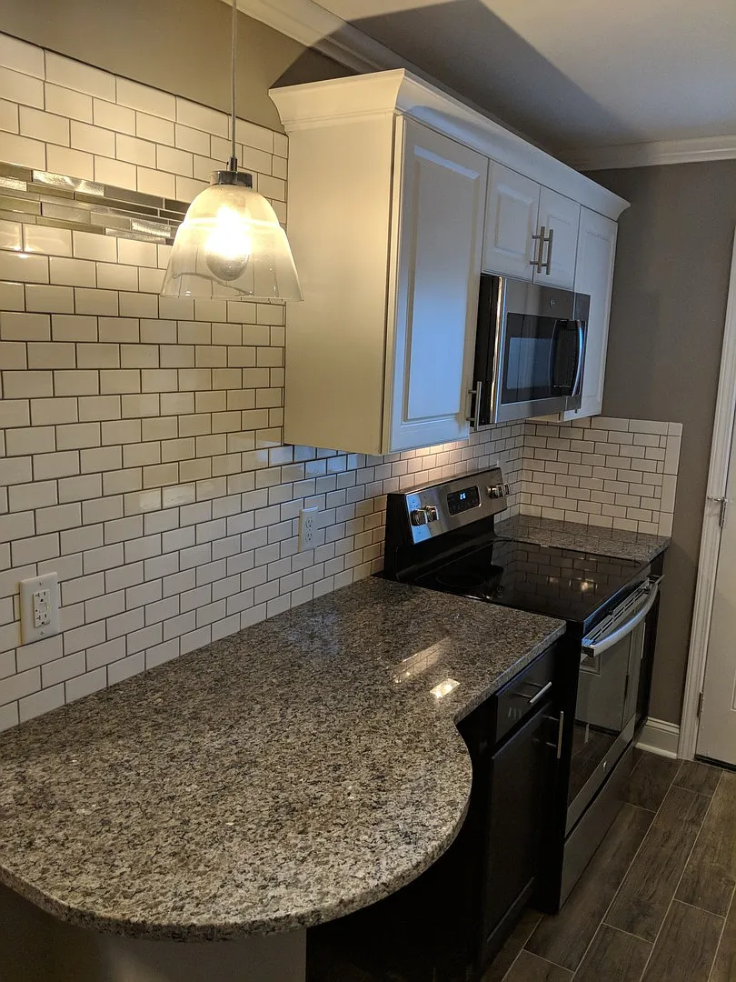 Frost Courtyard Apartments - — Photo 4