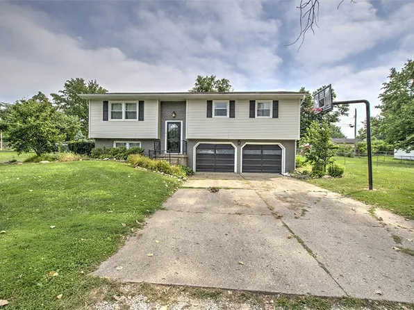 1609 Moorwood Dr, Decatur, IL 62521