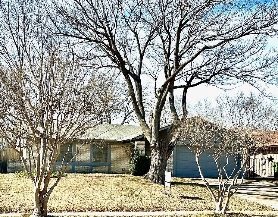 1st image of 2913 Sam Houston Dr