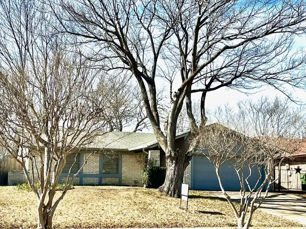 2913 Sam Houston Dr, Garland, TX 75044