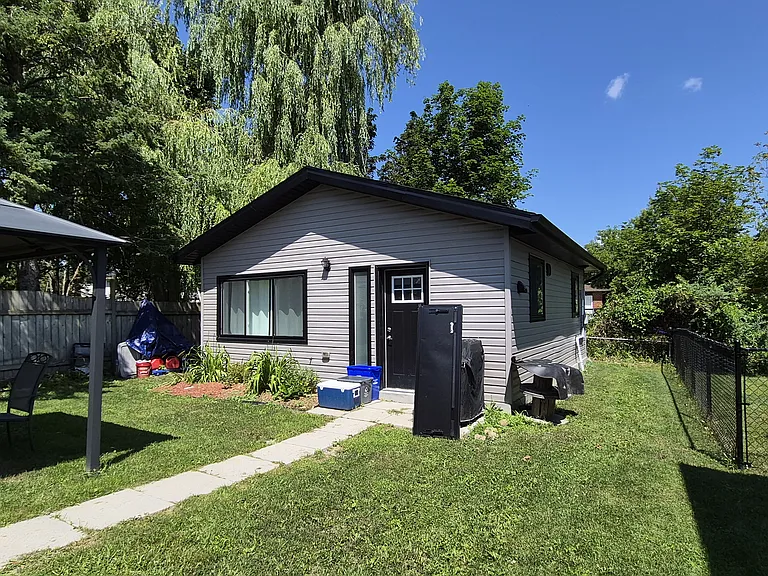 212 Little Ave — Photo 13