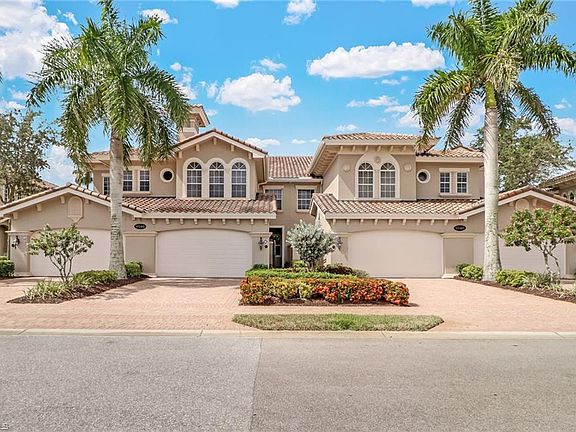 Home For Sale In FIDDLER S CREEK