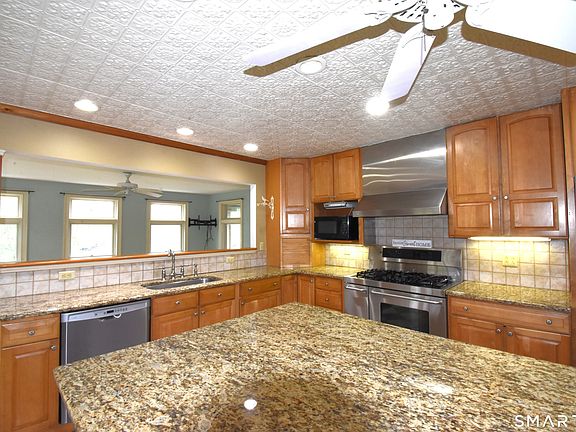 5th image of 378 Lathrop Road