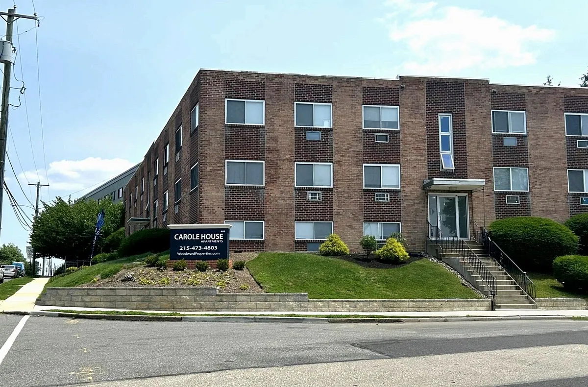 Building Photo - Carole House Apartments