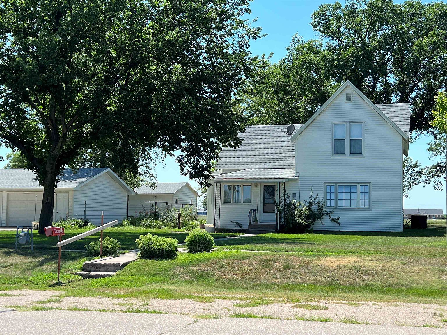 9414 Lincoln Ave, Roseland, NE 68973 Zillow