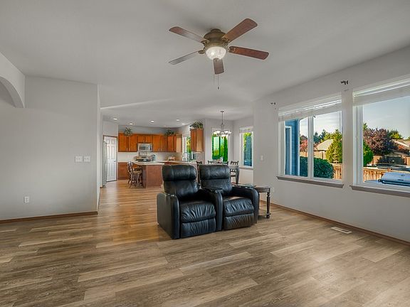 5th image of 13417 168th Street Ct E