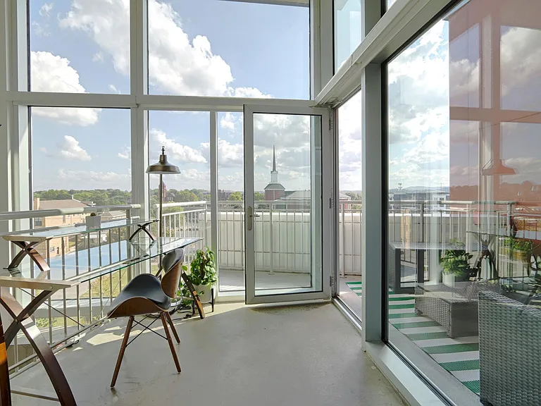 2115 Yeaman Pl #530 — Photo 32
