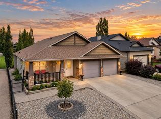 203 E Hillcrest Blvd, Strathmore, AB T1P 0A3
