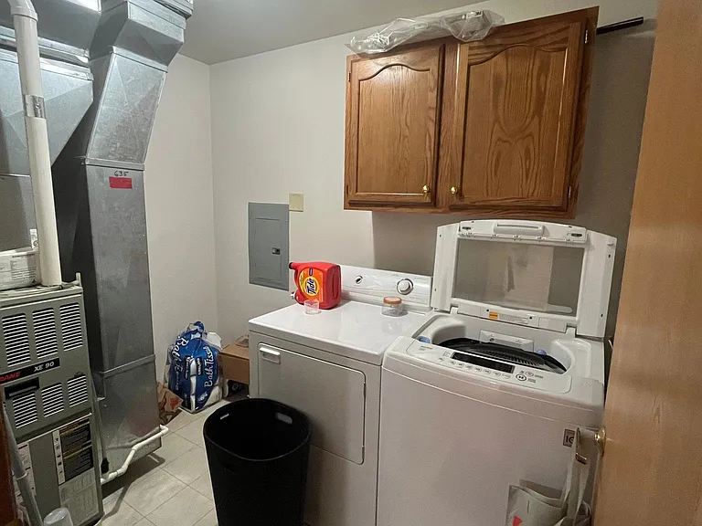 635 E Dayton St — Photo 27