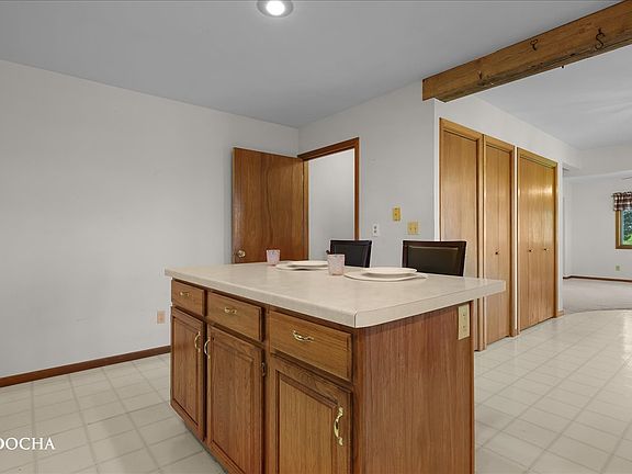 4th image of 2676 Fairview Dr