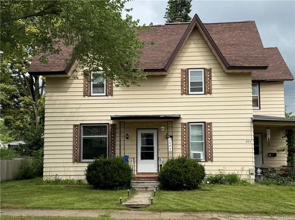 204 W Cedar Street #1-3, Chippewa Falls, WI 54729