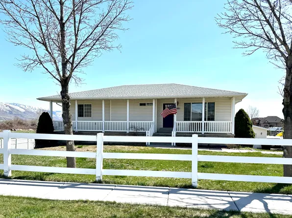 881 W 500 S, Farmington, UT 84025