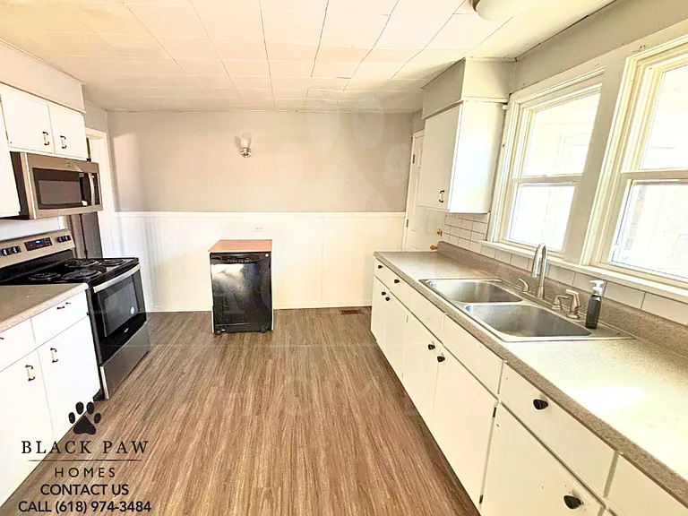 2 Bert Ave — Photo 4