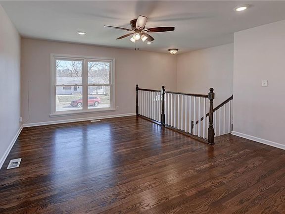 5th image of 8627 E 96th Pl