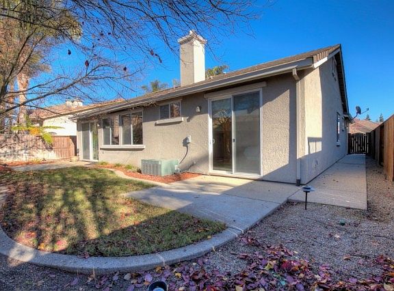 4th image of 10817 Meadowmont Way