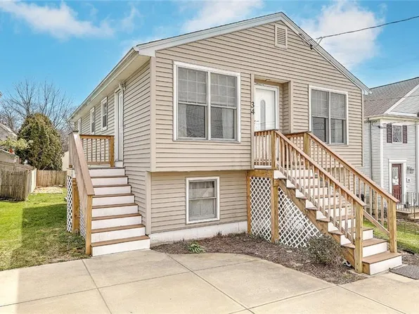 34 Stoney View Dr, Cumberland, RI 02864