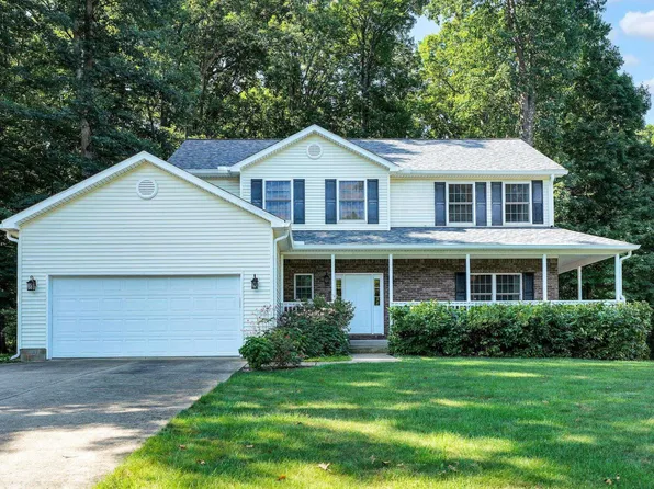 5561 W Redbud Dr, Ellettsville, IN 47429