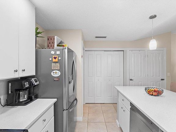 5th image of 1819 SW Waterfall Boulevard