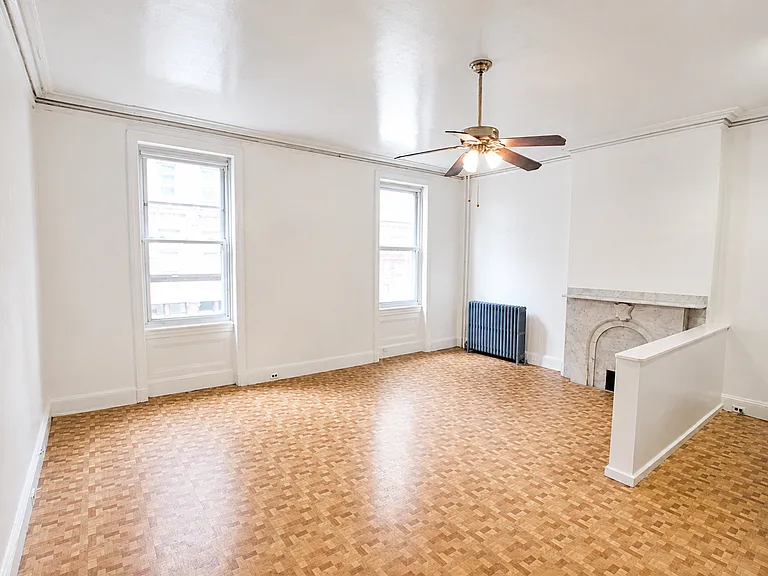 1925 Chestnut St #C10 — Photo 2