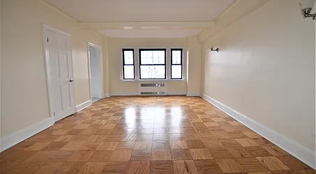 Rented by Manhattan Realty Group