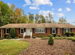 2116 Ledford Rd, Greensboro, NC 27406