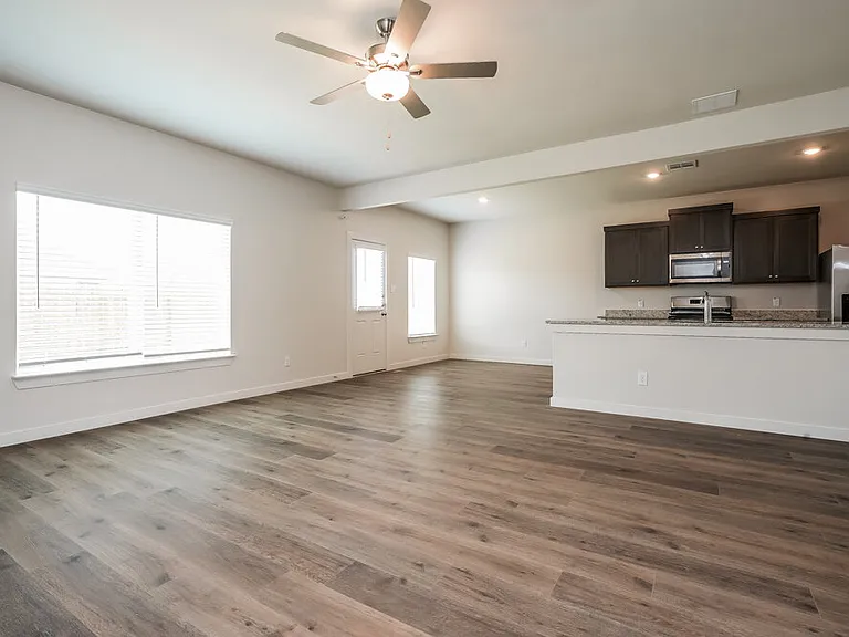 1540 Harvester Dr — Photo 5