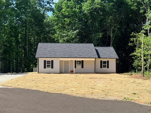 8460 Alberta Village Rd, Kernersville, NC 27284