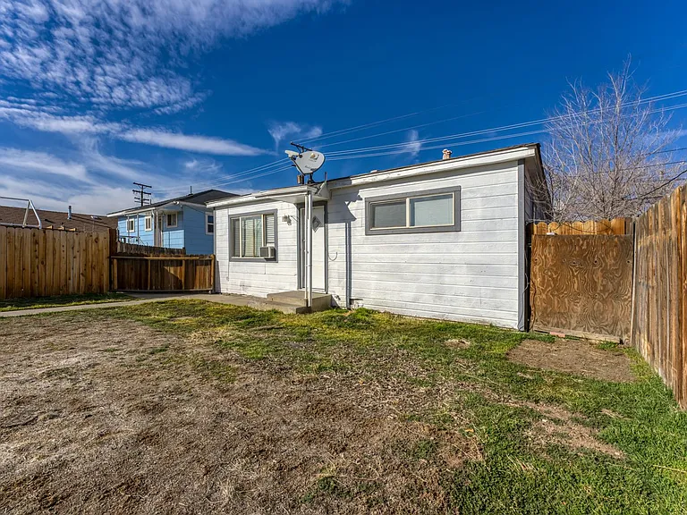1459 G St — Photo 11