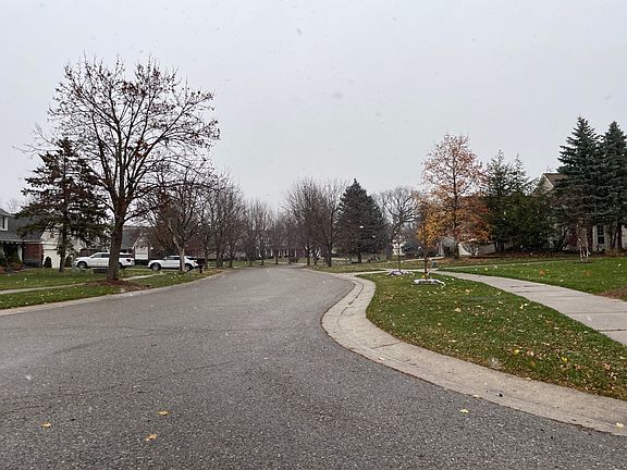 5th image of 7553 Greenway Ln