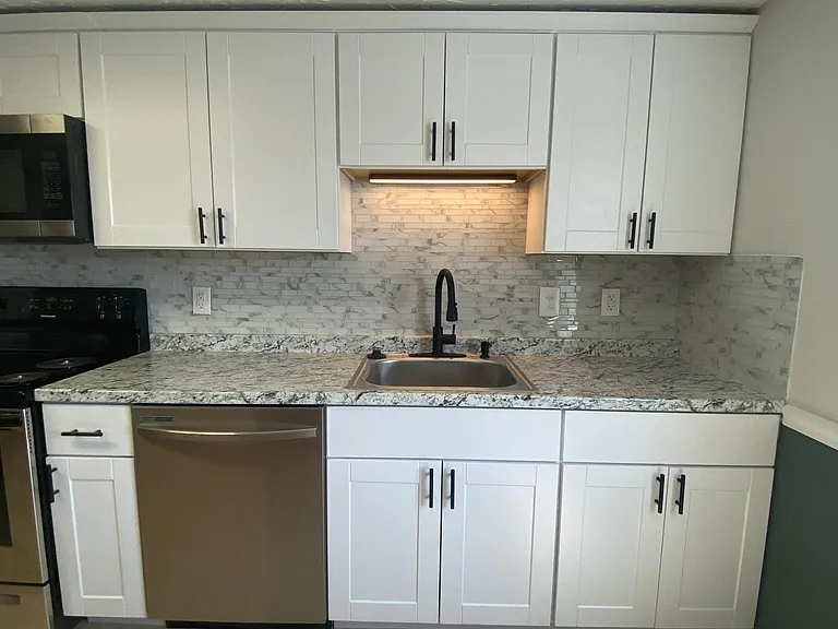 209 N Railroad St #C8 — Photo 17