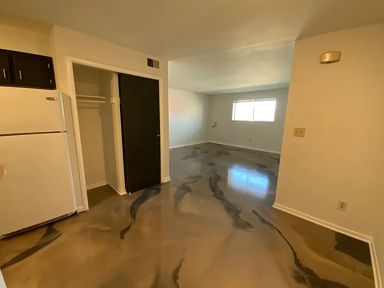 Library Place Apartments — Photo 33