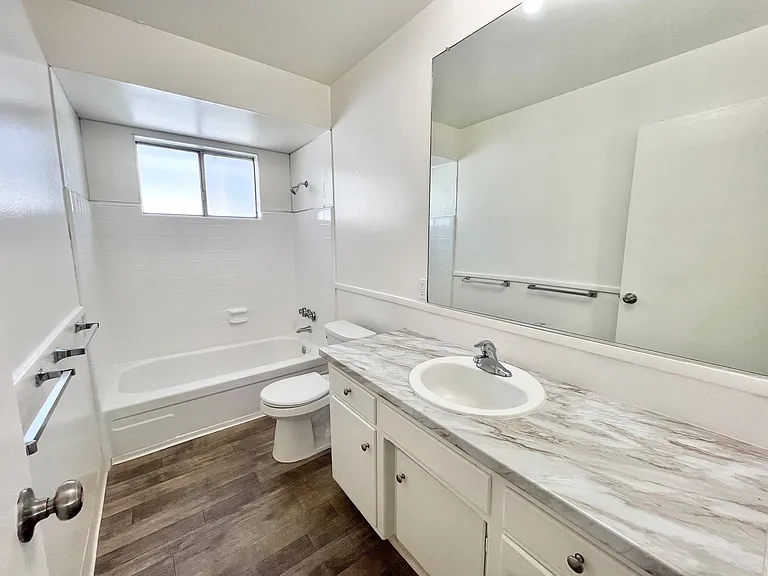 1417 T Street — Photo 8