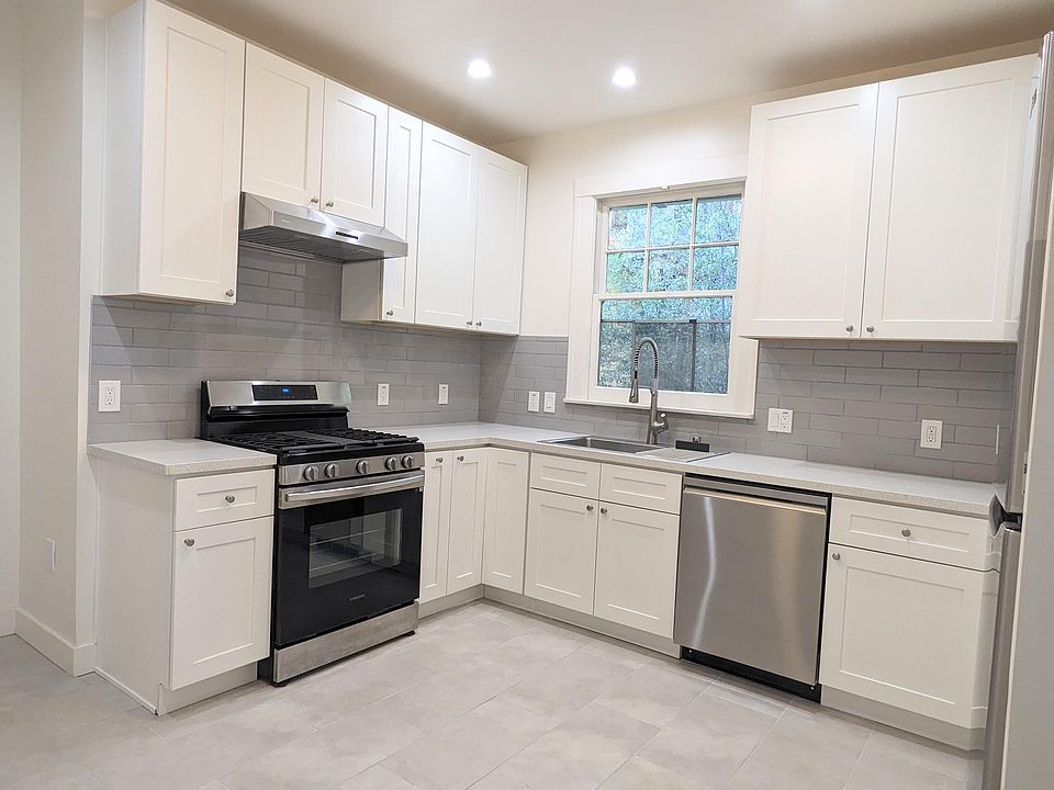 Brand new remodeled kitchen with new appliances, including dishwasher