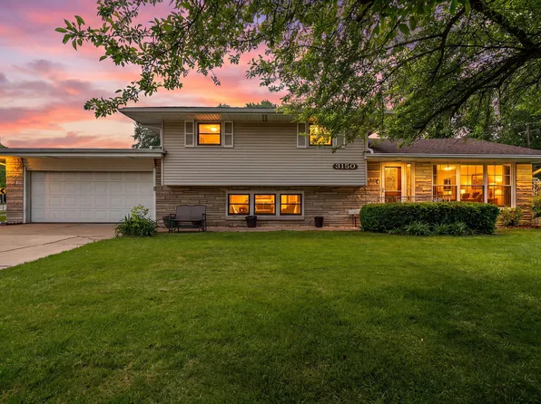3150 Oakwood St, Portage, IN 46368