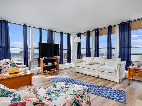 5th image of 6730 S South Shore Dr APT 1504