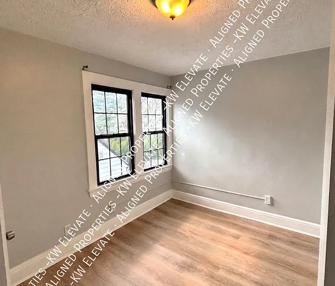 983 Greyton Rd — Photo 13
