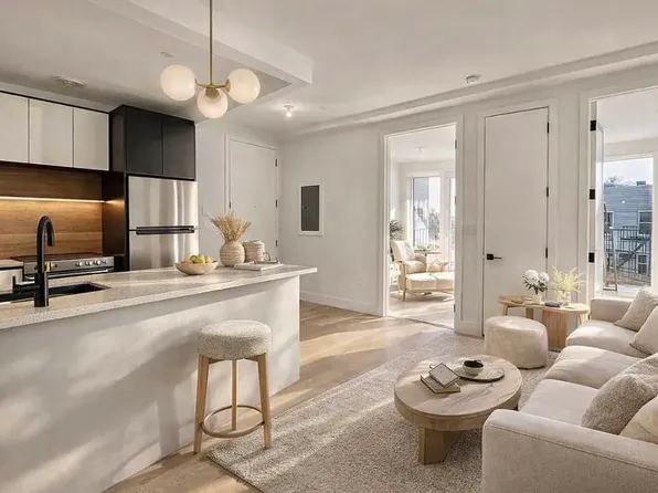 139 Frost Street image 1 of 4