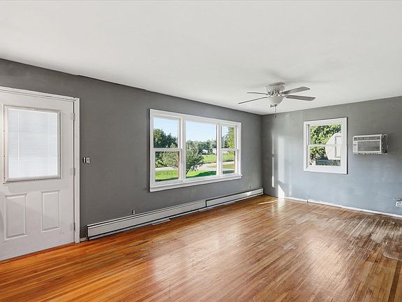 4th image of 8739 3rd St S
