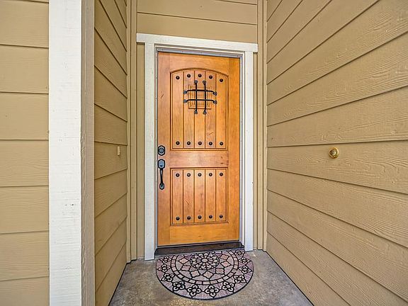 3rd image of 3958 N Country Dr